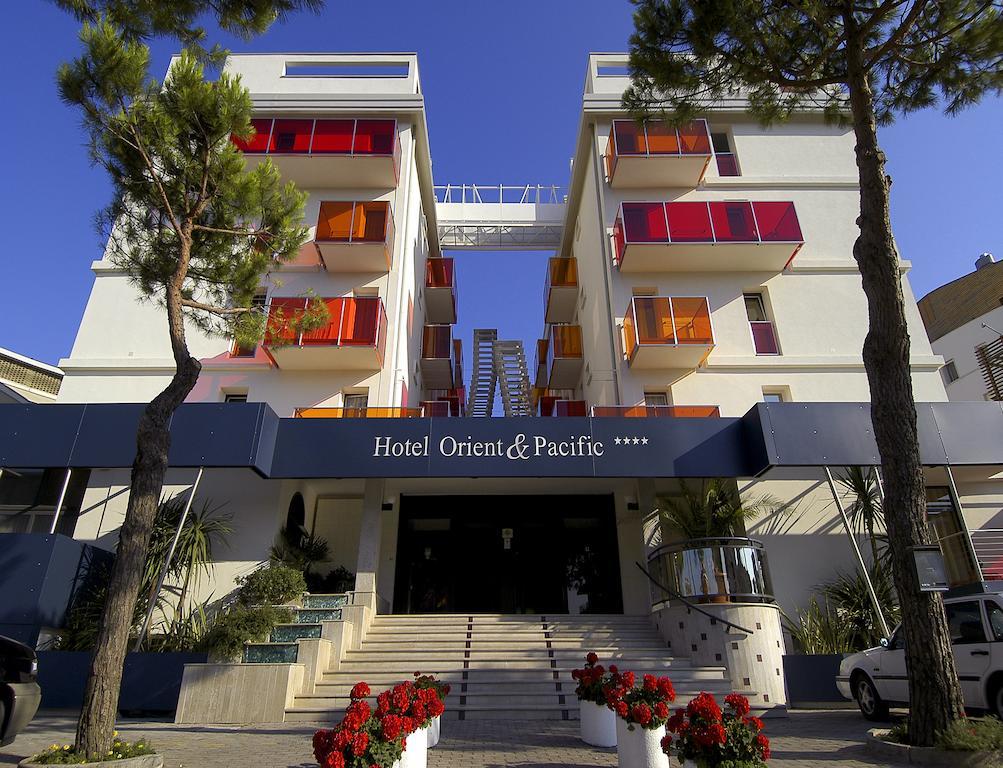 Hotel Orient & Pacific Лидо-ди-Езоло Экстерьер фото